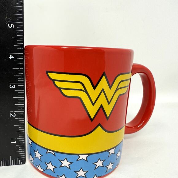 Wonder Woman Logo Silver Buffalo Coffee Mug DC Comics Wrap Around Stars Cup Tea - Picture 4 of 6
